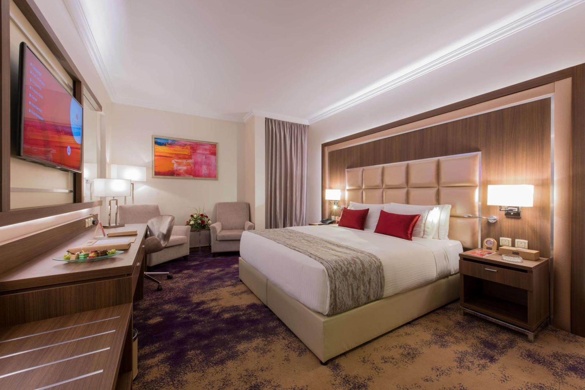 Ramada By Wyndham Continental Jeddah Hotel Exterior photo