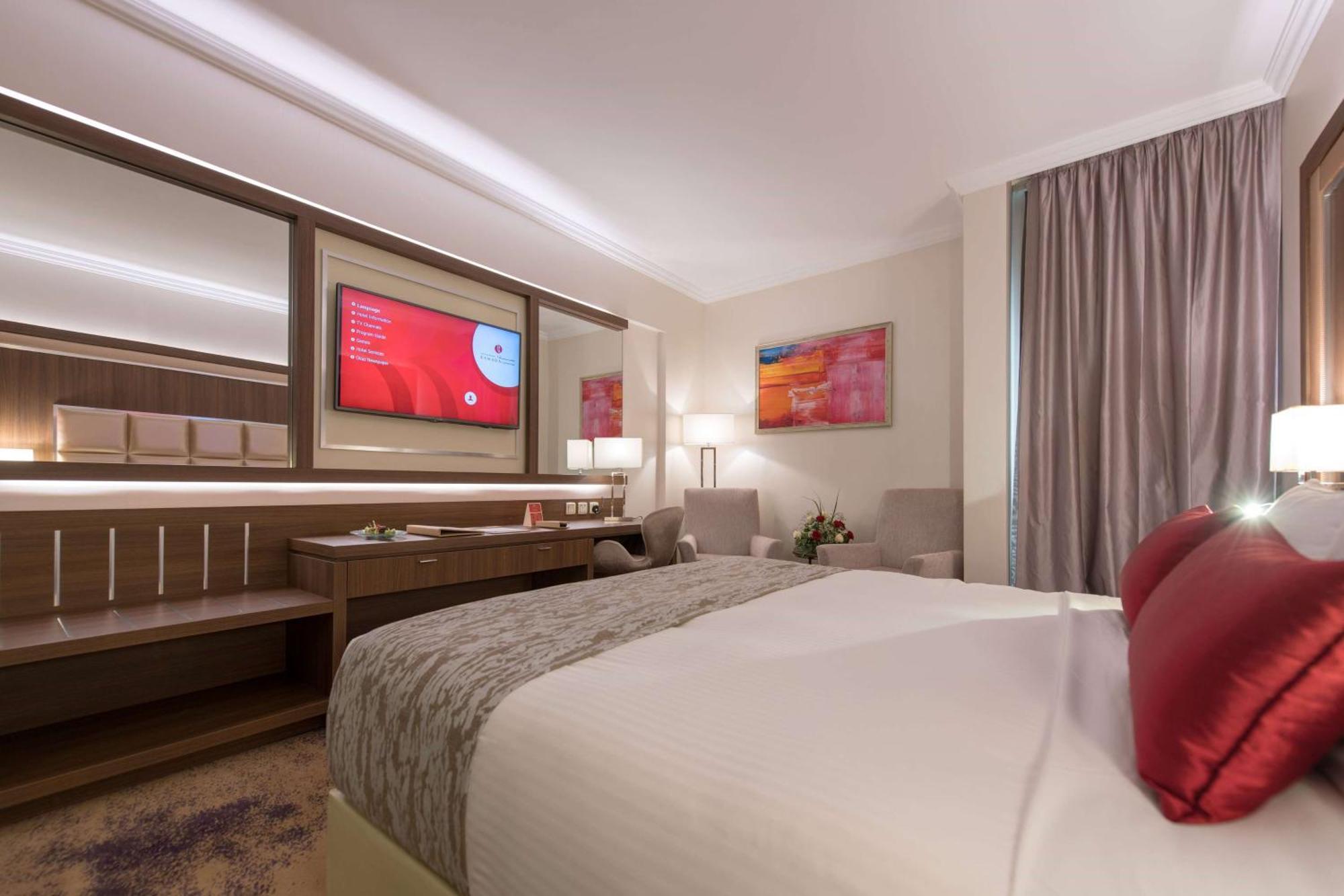 Ramada By Wyndham Continental Jeddah Hotel Exterior photo