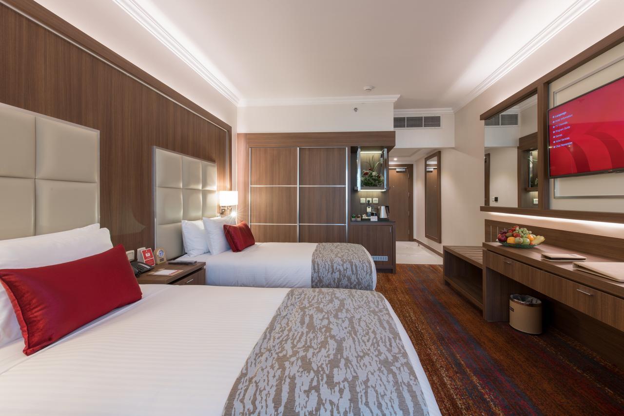 Ramada By Wyndham Continental Jeddah Hotel Exterior photo