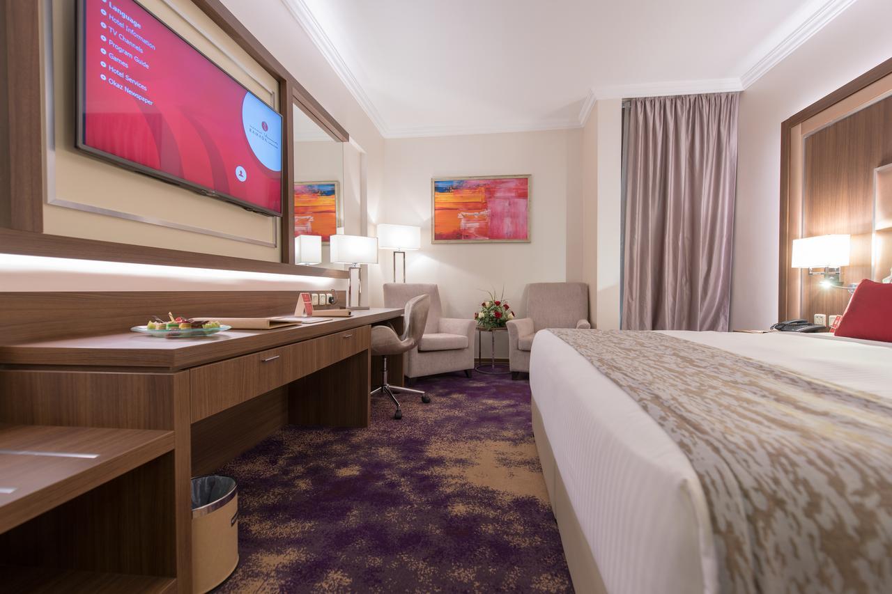 Ramada By Wyndham Continental Jeddah Hotel Exterior photo