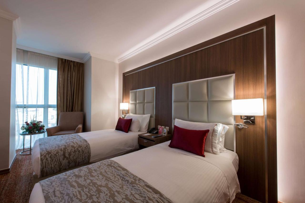 Ramada By Wyndham Continental Jeddah Hotel Exterior photo